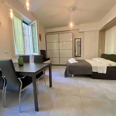 Gigi House - In Fiere * Bologne